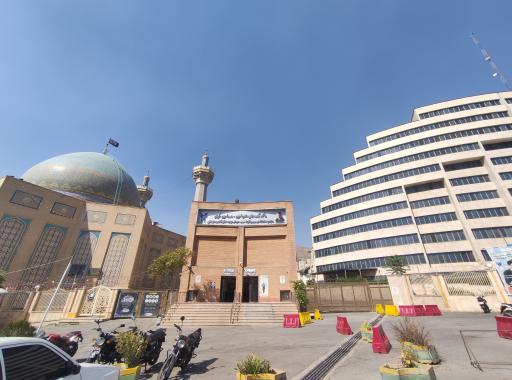 عکس درب ورود و خروج دانشگاه آزاد اسلامی