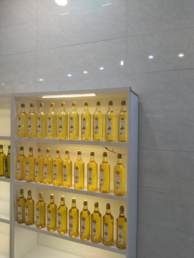 عکس فراورده های کنجدی دوست حسینی شعبه دوم