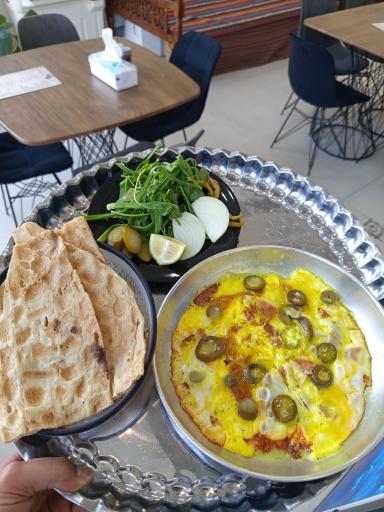 عکس صبحانه و دیزی سرای محفل