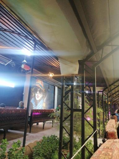 عکس باغ رستوران لیالی