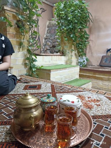 عکس رستوران آقا بزرگ