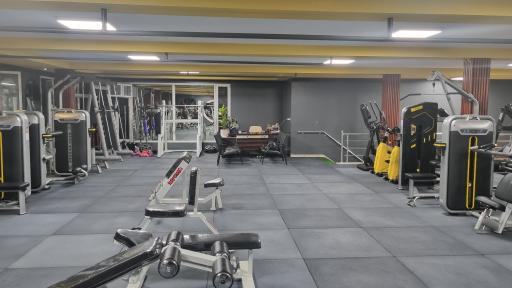 عکس باشگاه بدنسازی آرسس !