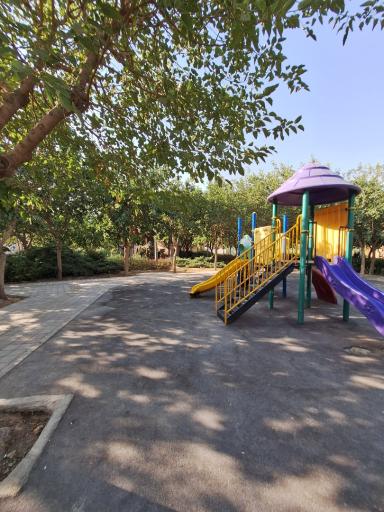 عکس زمین بازی کودکان
