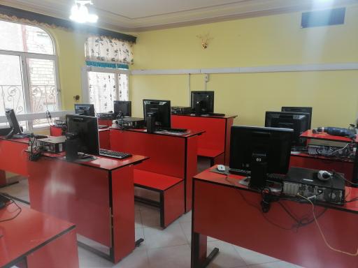 عکس آموزشگاه سیب