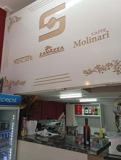 عکس کافه سرخ