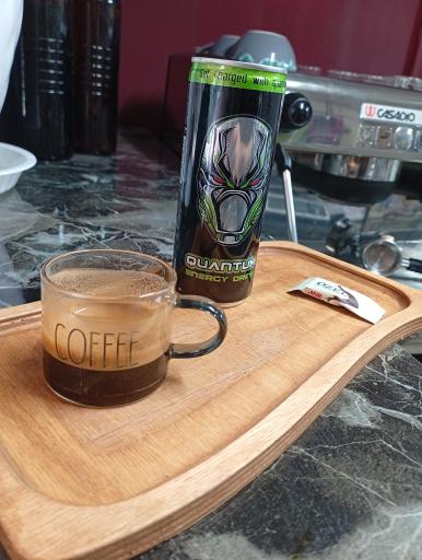 عکس کافه سرخ