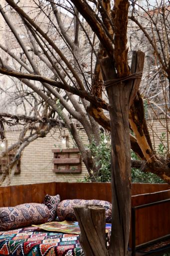 عکس رستوران و سفره خانه رنگ شب 