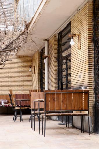 عکس رستوران و سفره خانه رنگ شب 