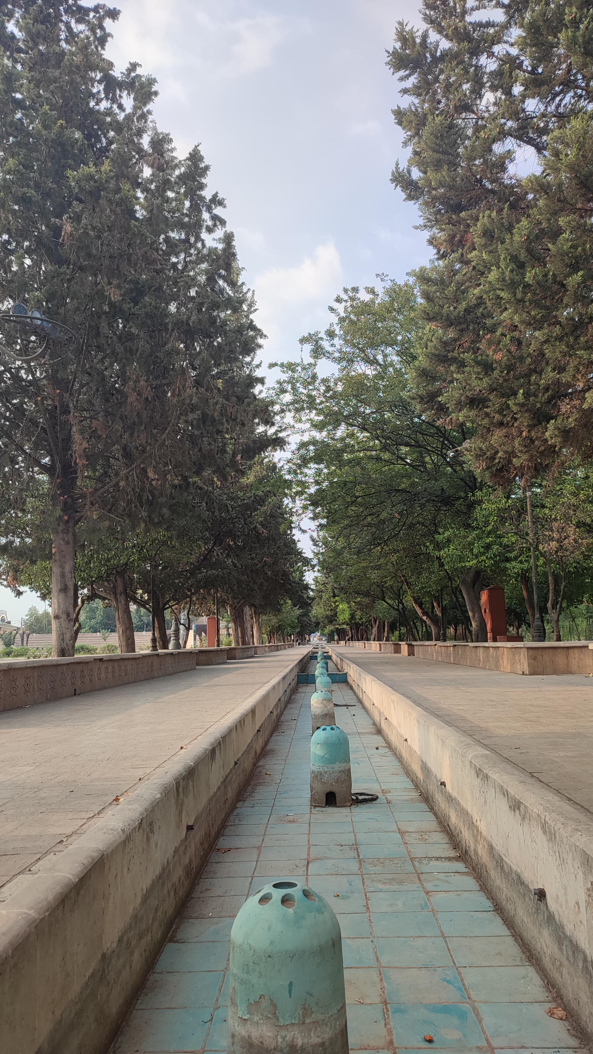 عکس بوستان شهرداری(سبزه میدان)