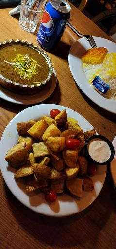 رستوران ایوان آپادانا