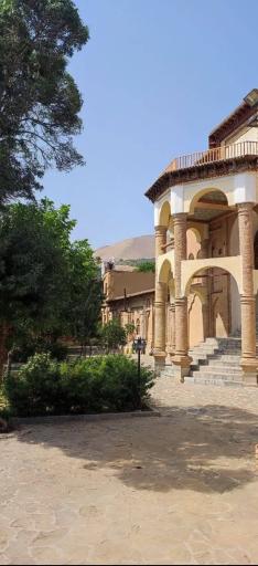 عکس عمارت خسرو آباد