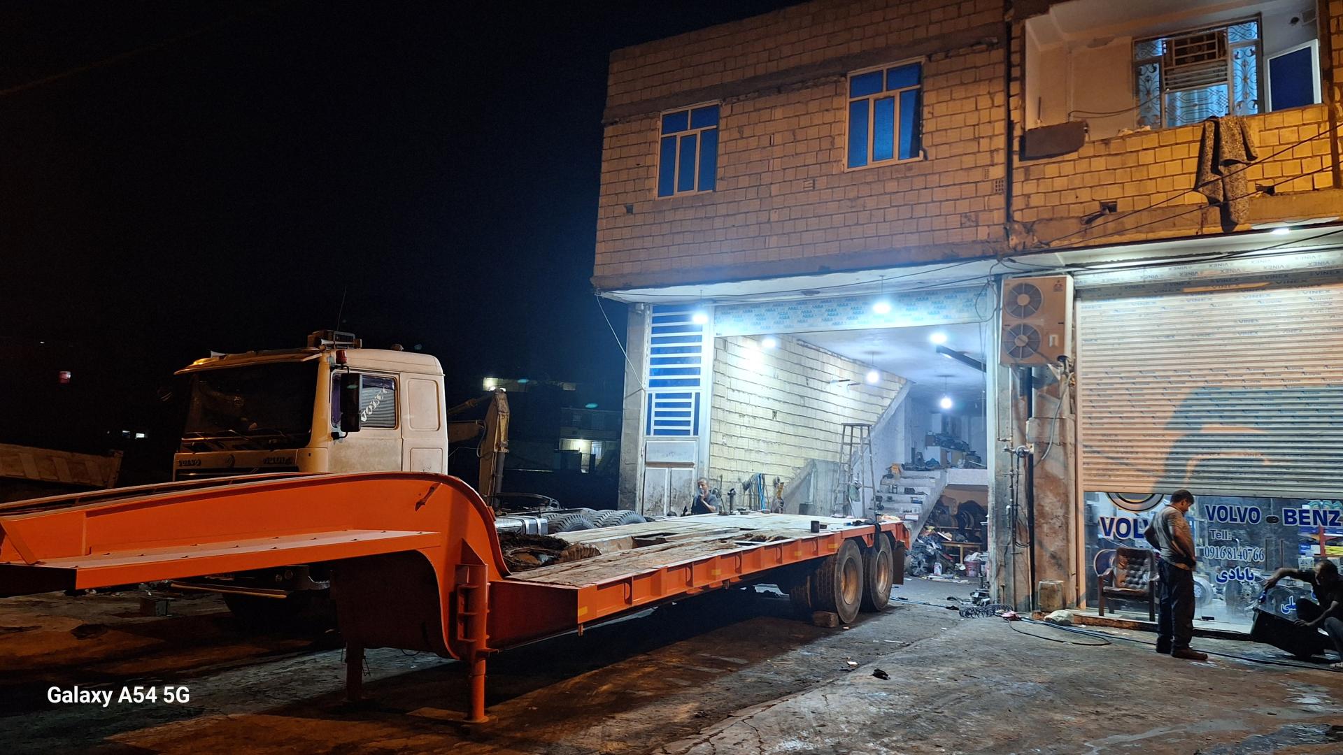 عکس تعمیرگاه مکانیکی کامیون بابادی