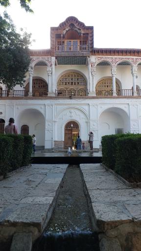 عکس عمارت خسرو آباد