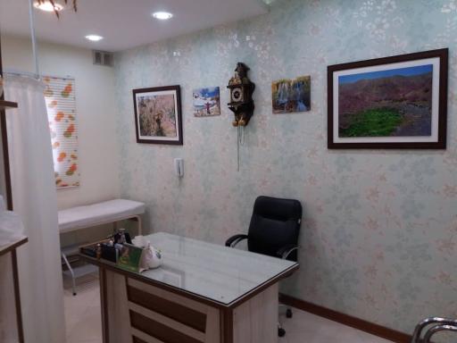 عکس دکتر زهره فیض آبادی متخصص طب سنتی ایرانی