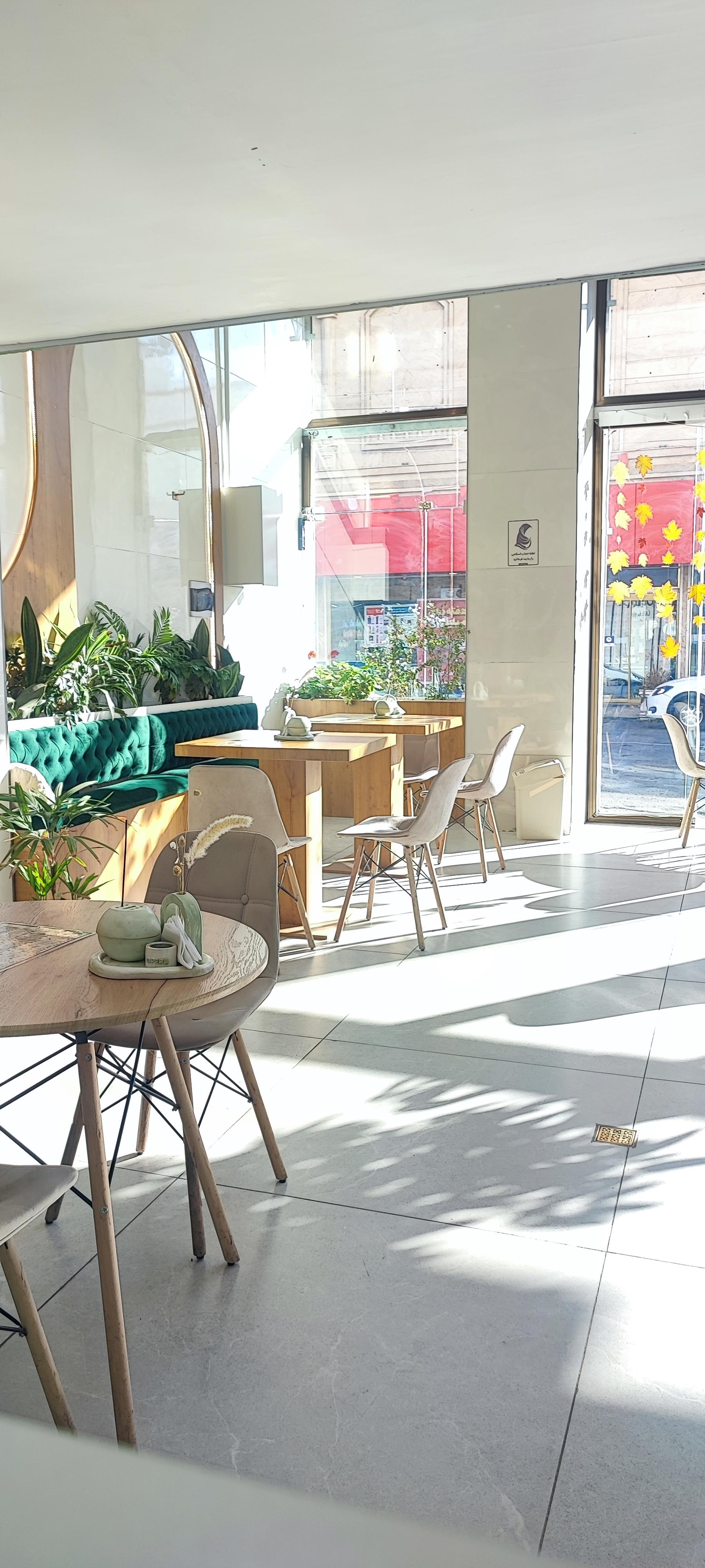 عکس کافه پیستری اپرا