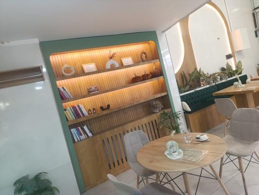 عکس کافه پیستری اپرا
