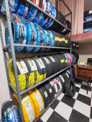 عکس فروشگاه باطری و لاستیک مرادی