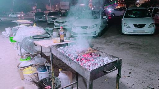 عکس بلال فروشی عمو مهربون