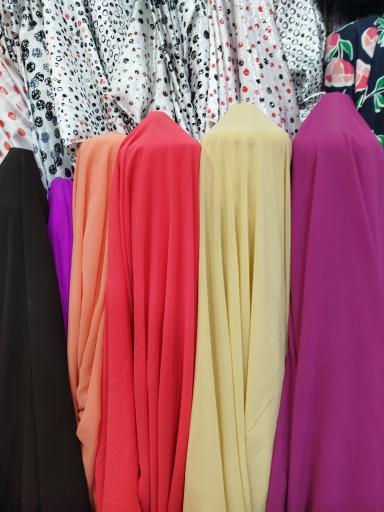 عکس پارچه سرای حاجی طورجان