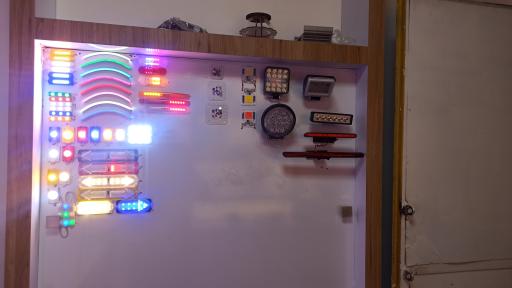 عکس دکتر لامپ