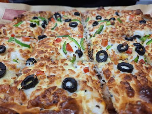 عکس فست فود زیتون لبنان