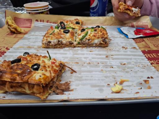 عکس فست فود زیتون لبنان