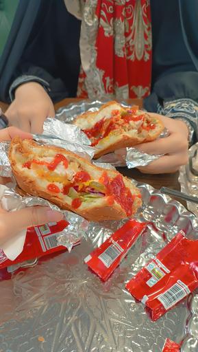 عکس فست فود زیتون لبنان