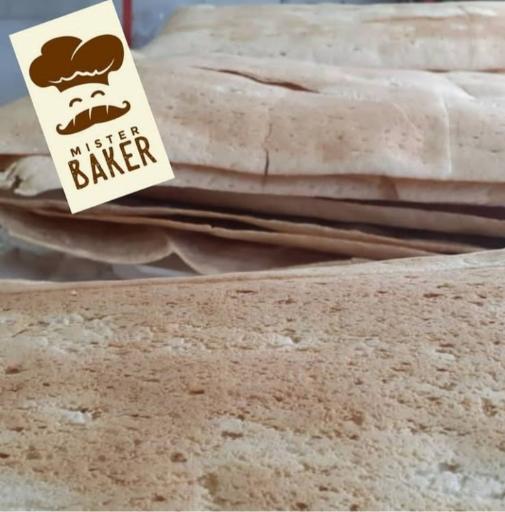 عکس نان خشکه‌پزی آقای نانوا