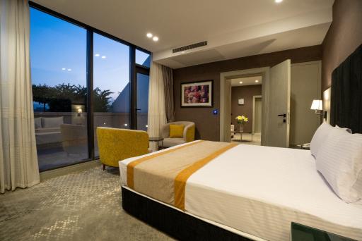 عکس هتل فضیلت