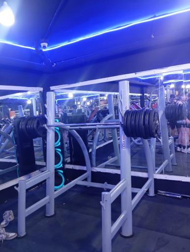 عکس باشگاه بدنسازی سام خدیر 
