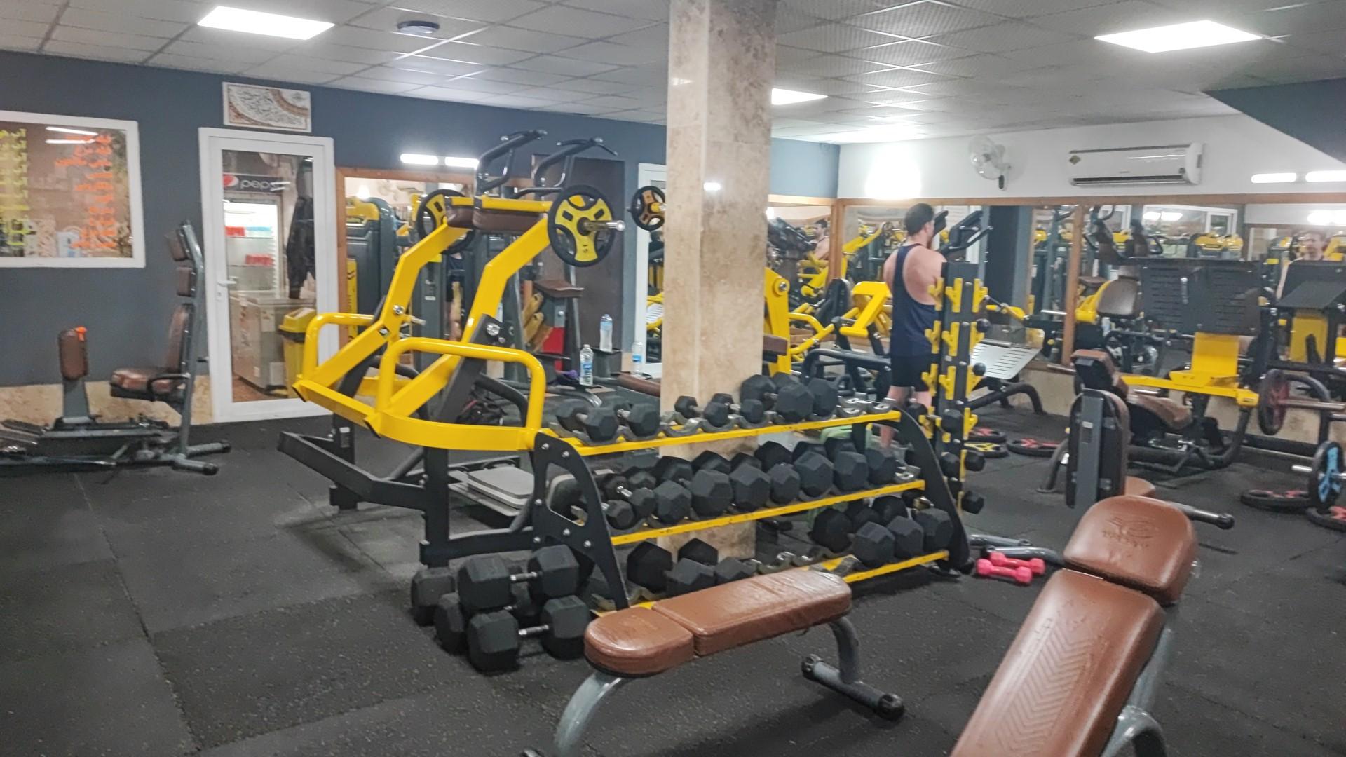 عکس باشگاه پرورش اندام خانه قدرت