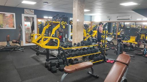 عکس باشگاه پرورش اندام خانه قدرت