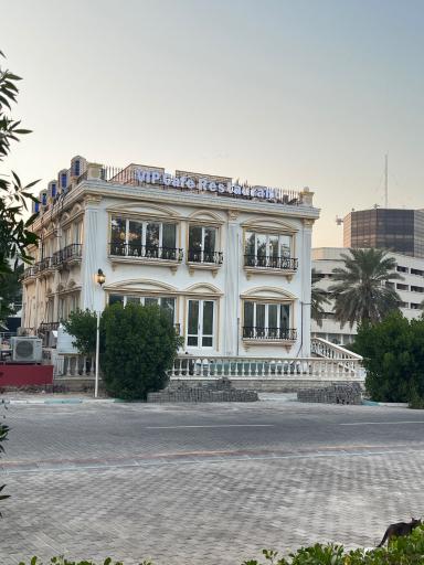 عکس رستوران قصر سفید رما