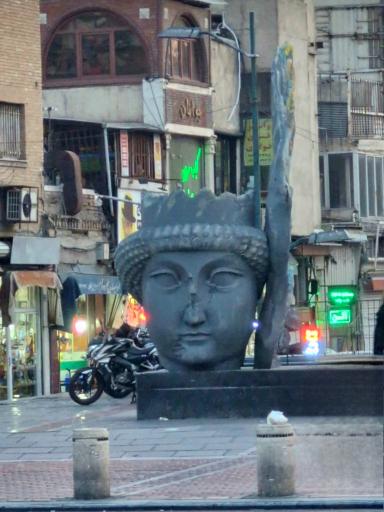 عکس میدان حسن آباد