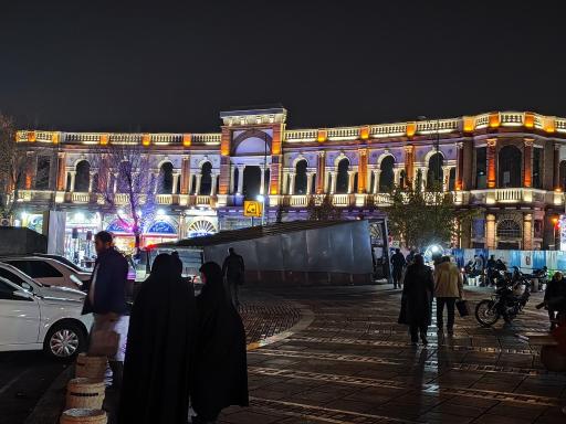 عکس میدان حسن آباد