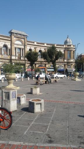 عکس میدان حسن آباد