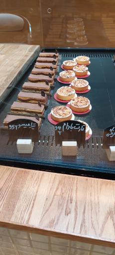 عکس فود کورت سانا سنتر