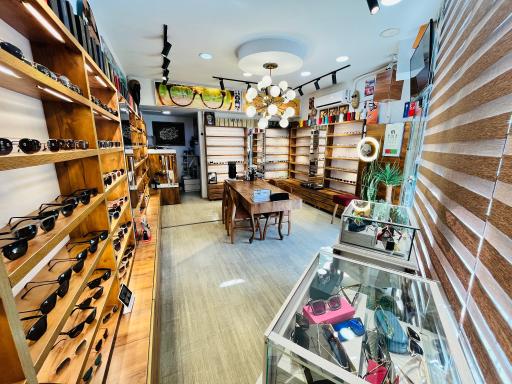 عکس حامد اُپتیک