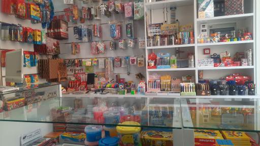 عکس نوشت افزار مداد رنگی