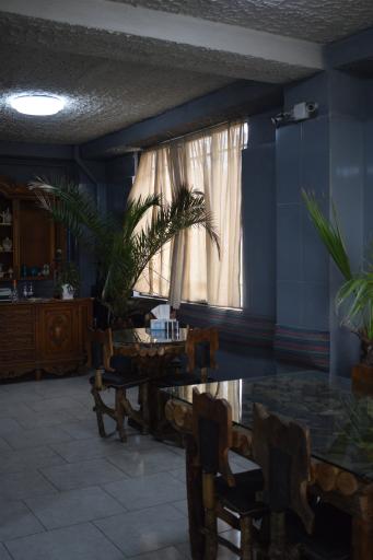 عکس رستوران غذای محلی ایران بانو