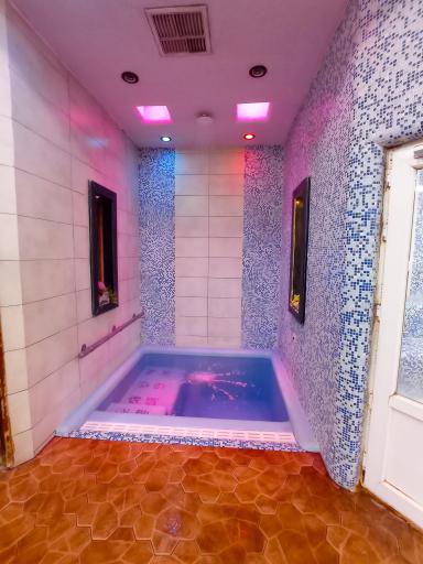 عکس استخر دریا قم