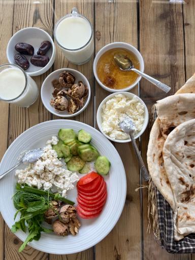 عکس سفره خانه سنتی دورهمی