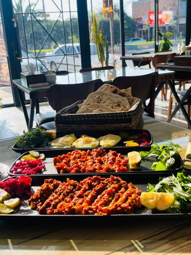 عکس صبحانه خوری و كته كبابی دورهمی