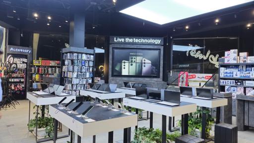 عکس معلم پلاس