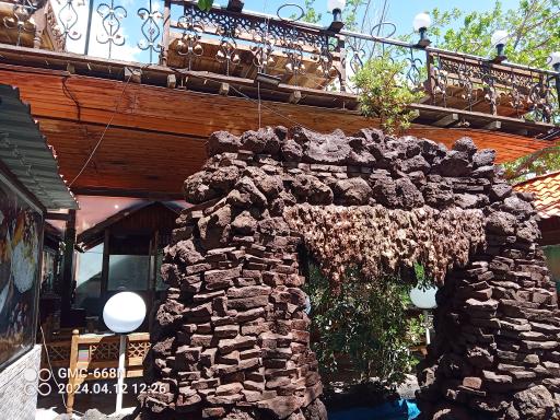 عکس باغچه رستوران خودمونی