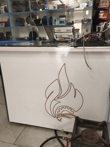 عکس خدمات برق اتومبیل معراج