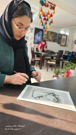 عکس آموزشگاه نقاشی خانه ی دوست