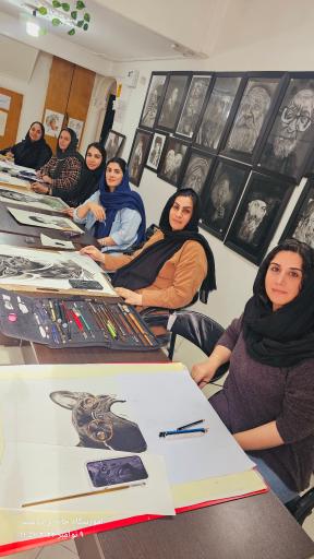 عکس آموزشگاه نقاشی خانه ی دوست