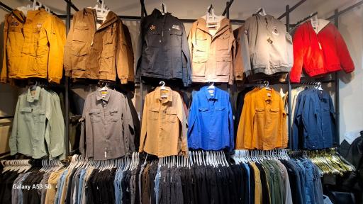 عکس مرکز خرید شوک پلاس