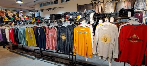 عکس مرکز خرید شوک پلاس